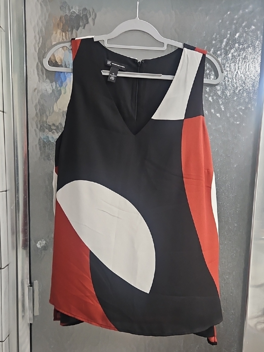 INC International Concepts Black, Rust & White Geometric Sleeveless Zip-Back Top